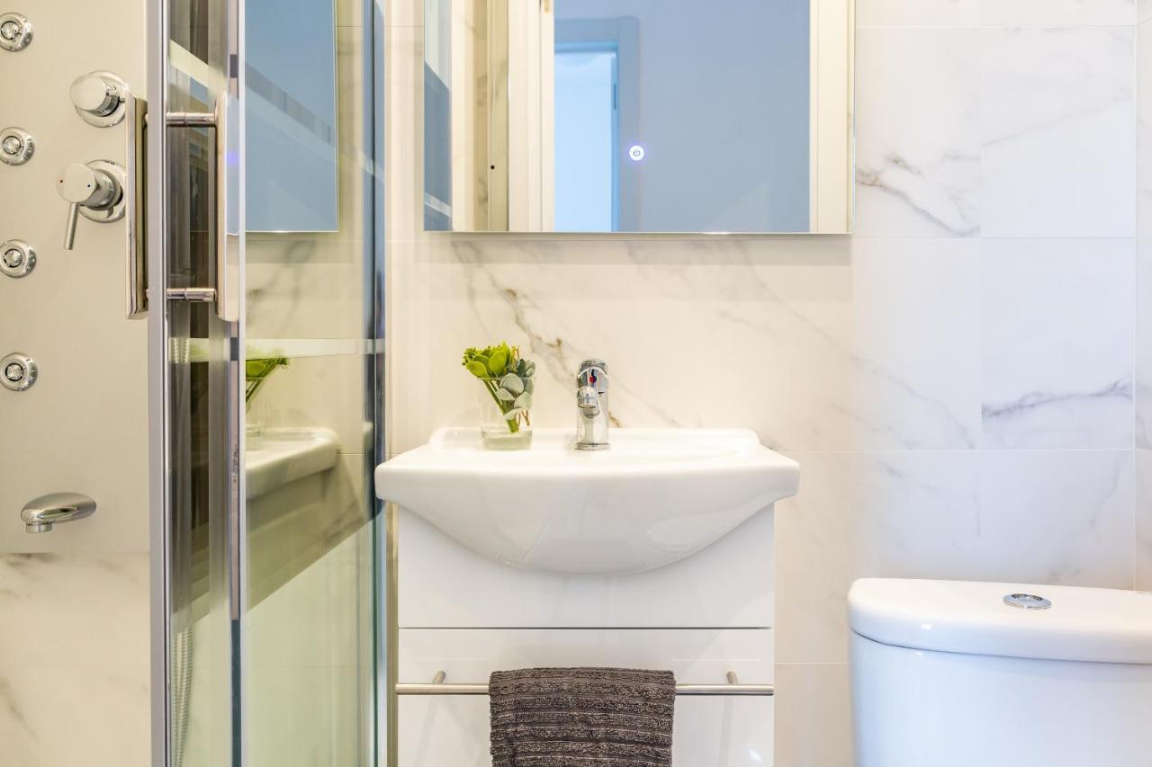 3Br - 2Bh Apartment With Nice Sagrada Familia Views Barcelona